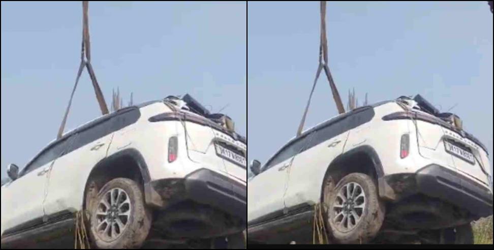 Car Falls into Ganganahar: Car Falls into Ganganahar Rajwaha in Roorkee