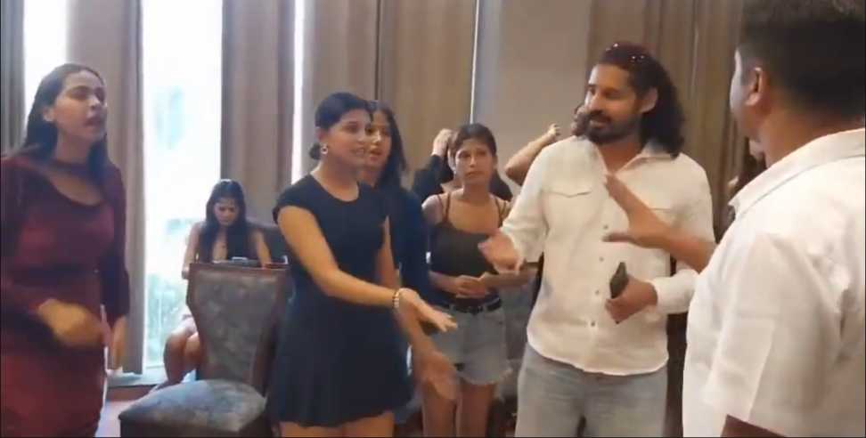 fashion show in Rishikesh: Hindu organization protests fashion show in Rishikesh