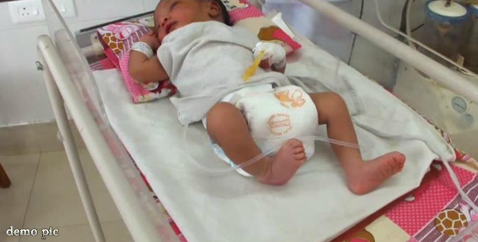 Almora News: Newborn child found crying in Almora bushes