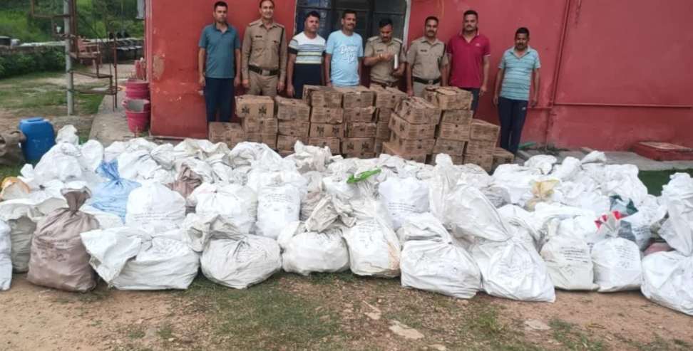 Illegal liquor worth lakhs recovered from canter
