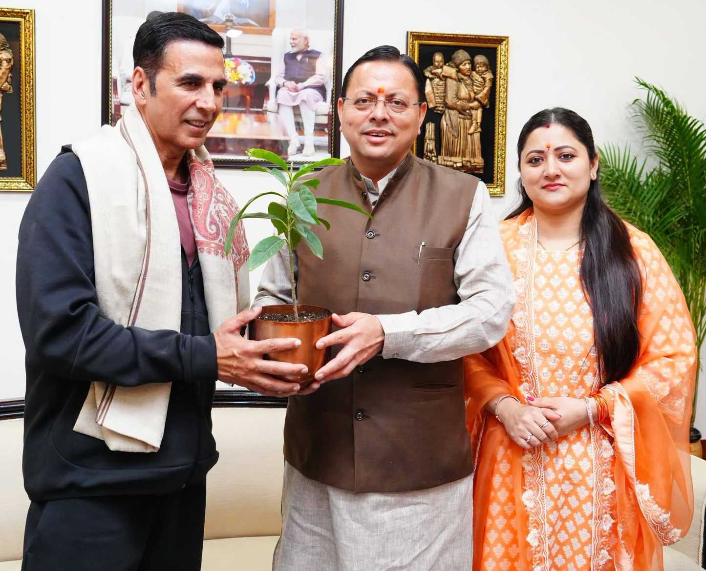 Akshay Kumar Meets Uttarakhand CM Dhami