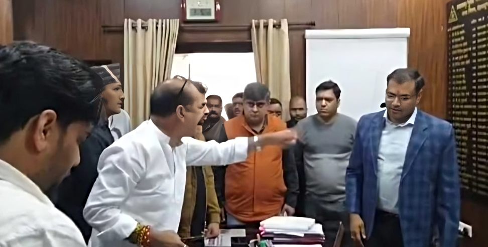 FIR against MLA Mahesh Singh Jeena for abuse and threat to kill