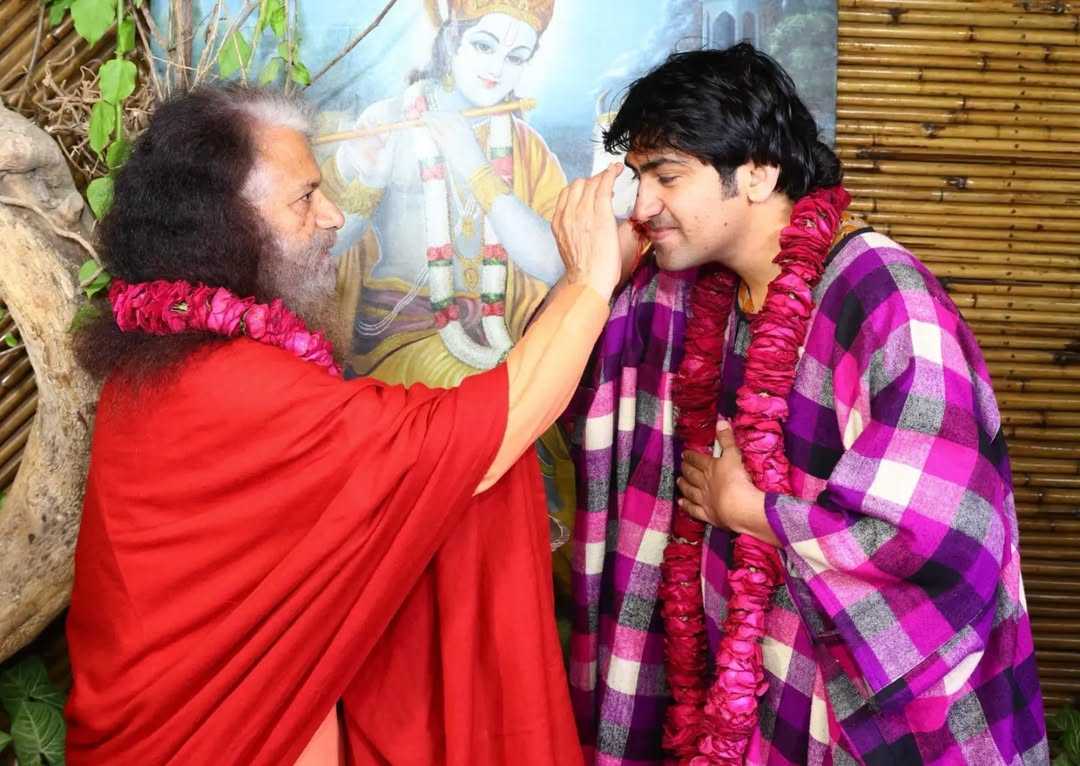 Dhirendra Shastri in Parmarth Niketan