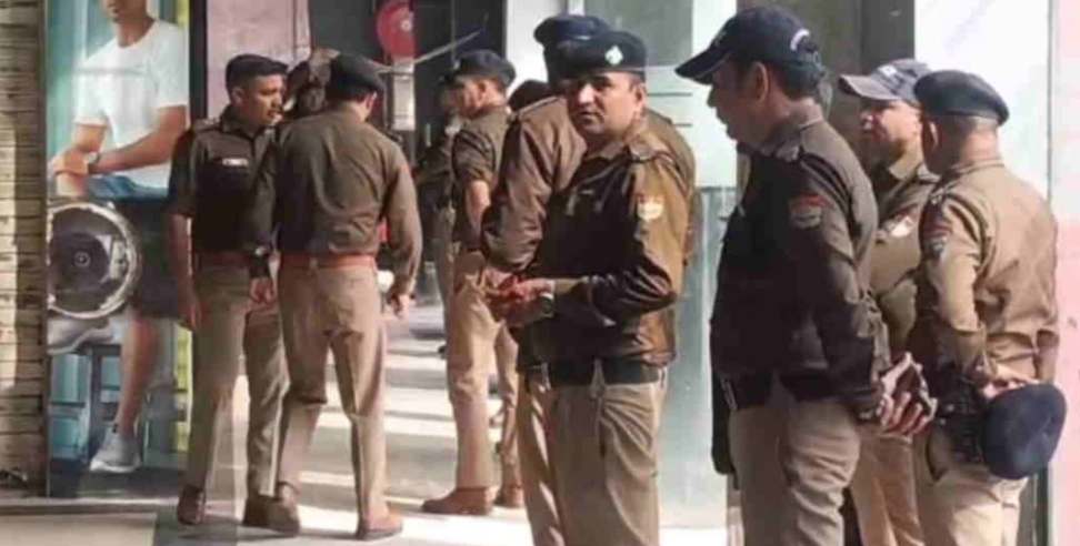 youth shot dead: youth shot dead outside the Silver City Complex on Rajpur Road