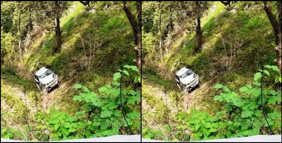 Car in almora ditch: Car fell into a ditch in Almora