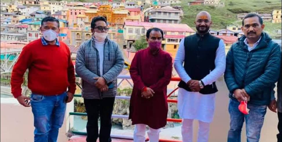 Dhan Singh Rawat Badrinath: BJP leaders reached Badrinath Dham during curfew