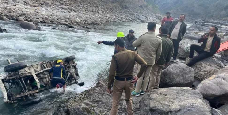 Dehradun road accident: Rohru-Bound Vehicle Falls into River in Uttarakhand