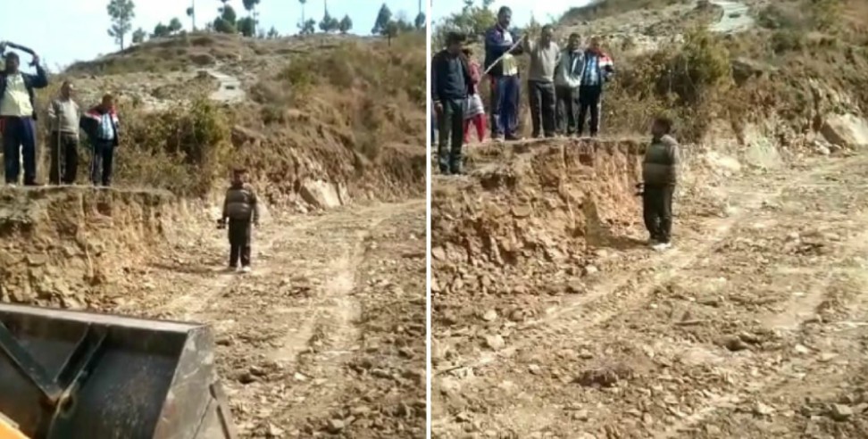 Pauri Garhwal: Villagers made road in pauri garhwal