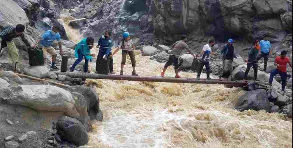 Pithoragarh News: Coolagad bridge shed in Pithoragarh