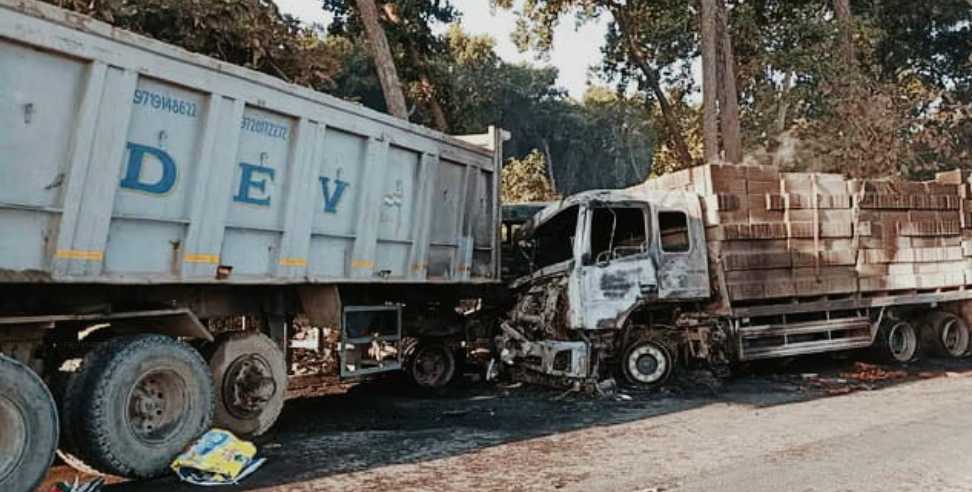 collision of two trucks: Driver died as two trucks catch fire after collision