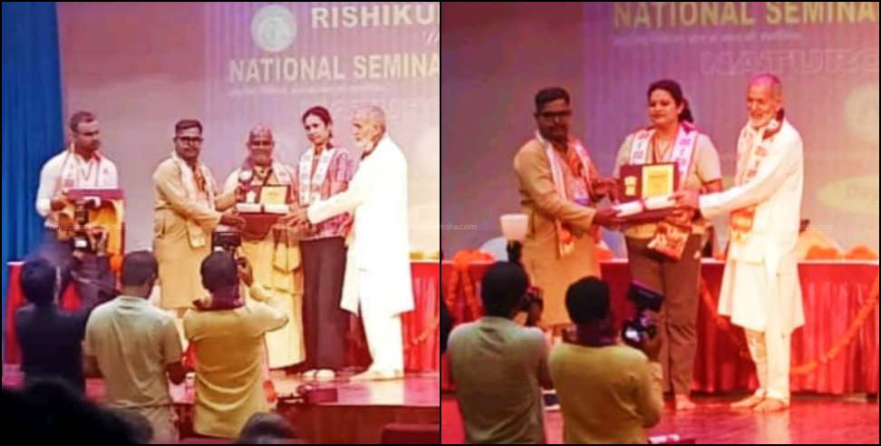 Yog Ratna Award: Yoga Teacher Suman and Himani Received Yog Ratna Award