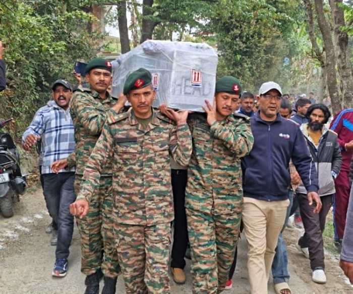 Martyr Lance Naik Vikas Kumar cremated at Rameshwar Ghat