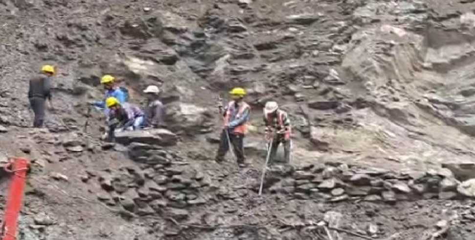 Kedarnath Yatra Update: Kedarnath Trek Route Blocked After Debris Falls