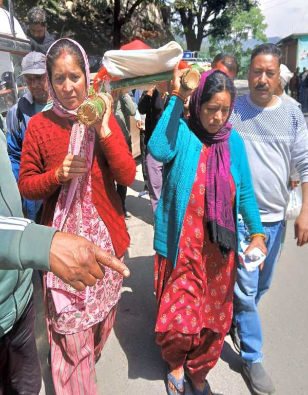 Daughters Perform Last Rites of Father Break Social Norms