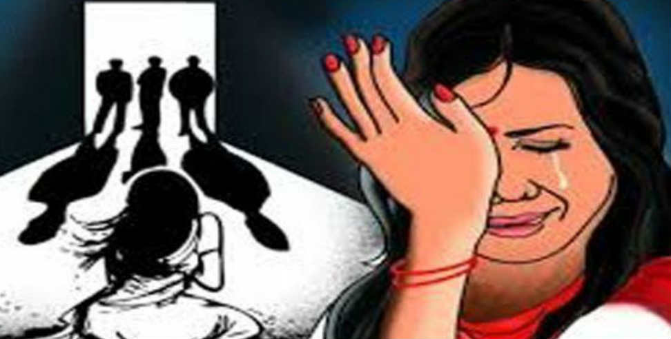 girl molesting: Girl students returning from school molested