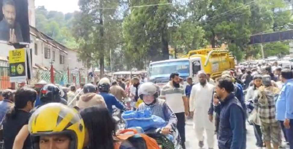 Nainital Truck Accident: Two Tourists Seriously Injured as Truck Runs Into Crowd in Nainital