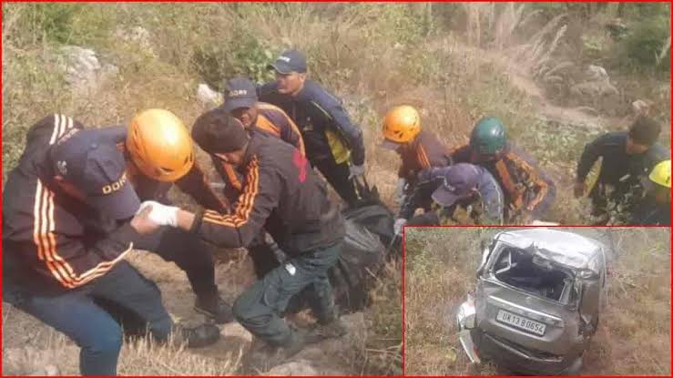 Car falls into deep ditch in Rudraprayag