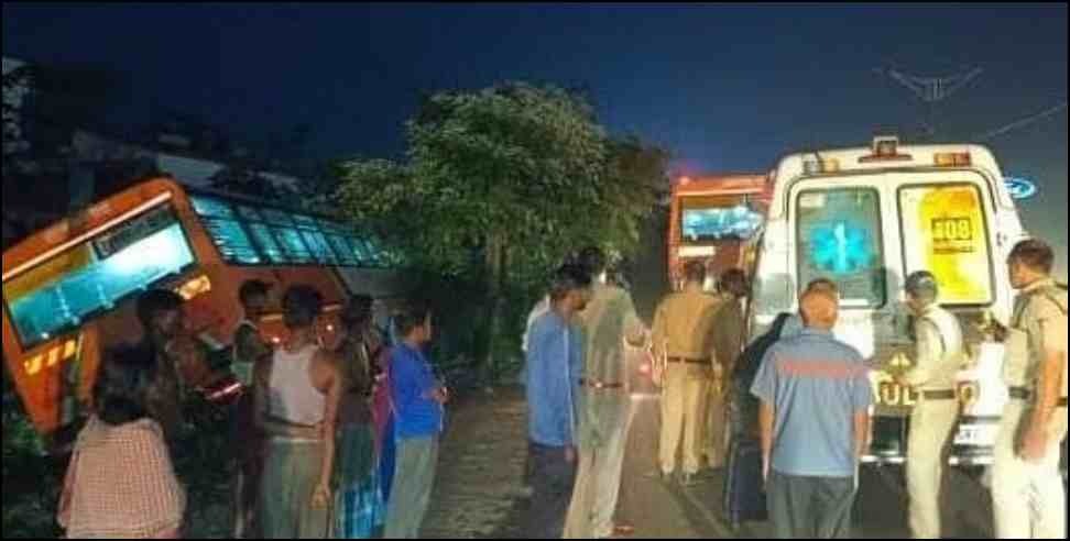 roadways accident dehradun: up roadways bus accident in dehradun