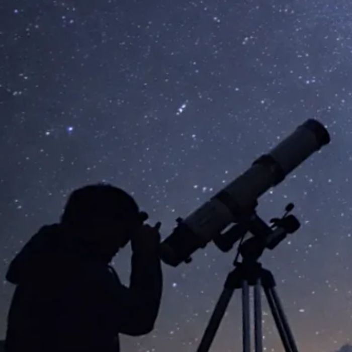 Stargazing sessions and astronomy experiences