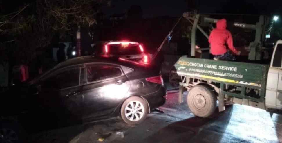 MLA Champion wife car : ex mla champion wife car collision in dehradun
