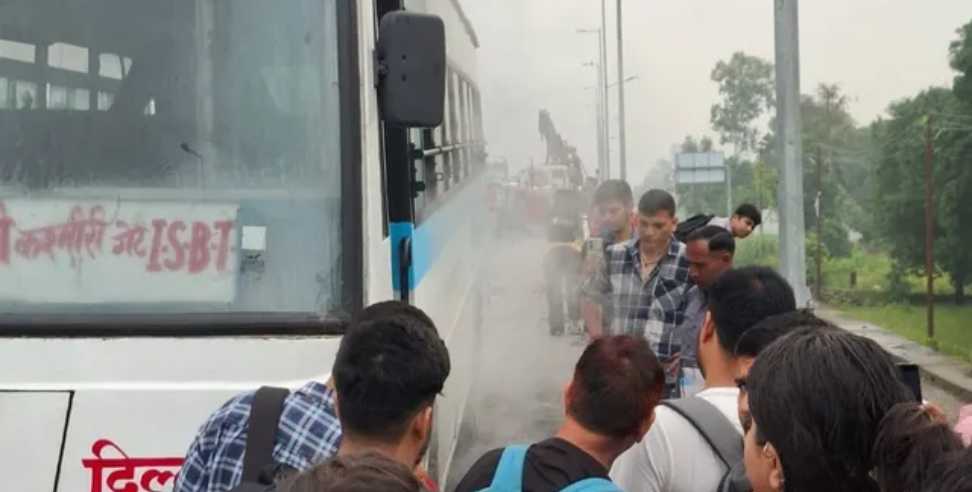 Dehradun Delhi Bus Fire: Dehradun-Delhi Roadways Bus Tyre Catches Fire Major Accident Averted