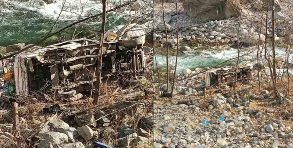 Road Accident in Uttarkashi : 2 people including a forest officer died in Uttarkashi road accident
