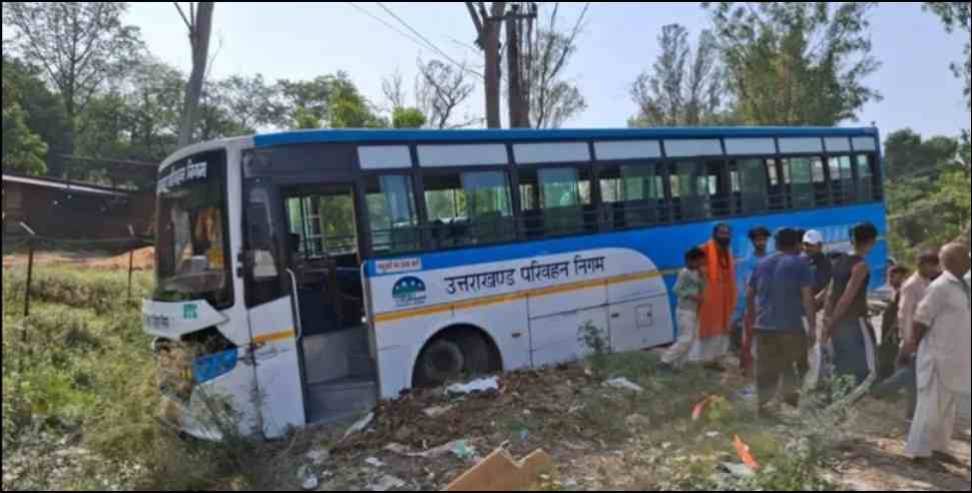 Roorkee Accident News: Uttarakhand Transport Corporation bus falls into a ditch in Roorkee