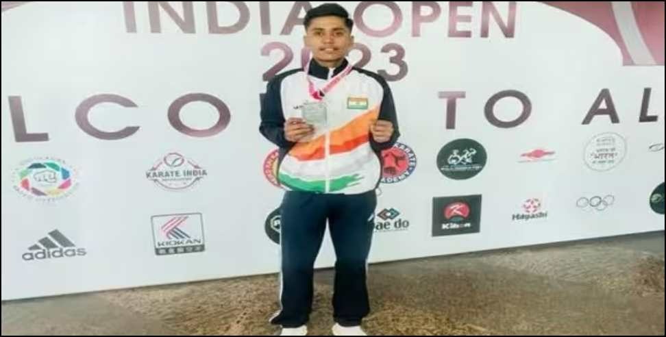 Lohaghat Sunil Silver Medal: Lohaghat Sunil won Silver Medal in International Karate Championship