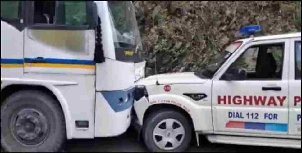 Bus police vehicle collision Uttarkashi: Bus police patrolling vehicle collision in Uttarkashi