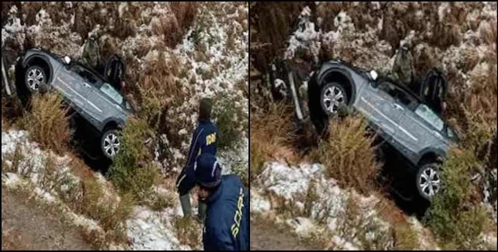 Chakrata Laga Pokhari Car: Car fell into a ditch in Chakrata Laga Pokhari
