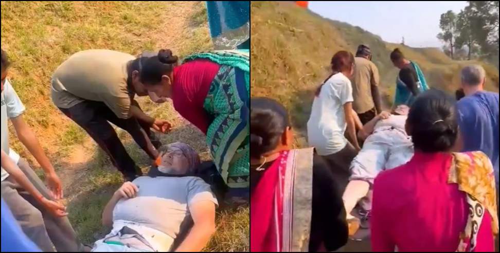 Women of Amsyari village rescued injured foreigner