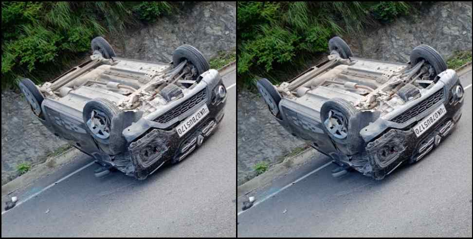 Srinagar garhwal  road Accident: Car fallen in road in Srinagar garhwal