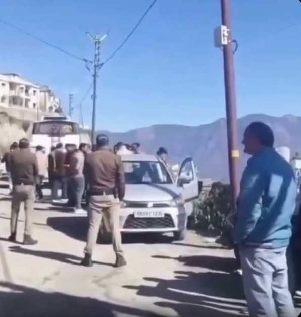Contractor Mukesh Bhandari found dead in car