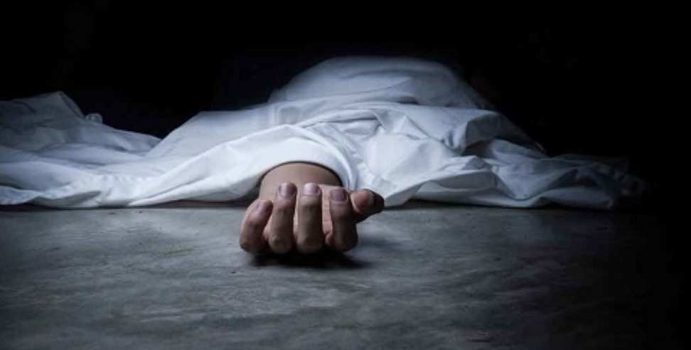 Dead body found hanging in truck: Dead Body of a youth found hanging in a truck