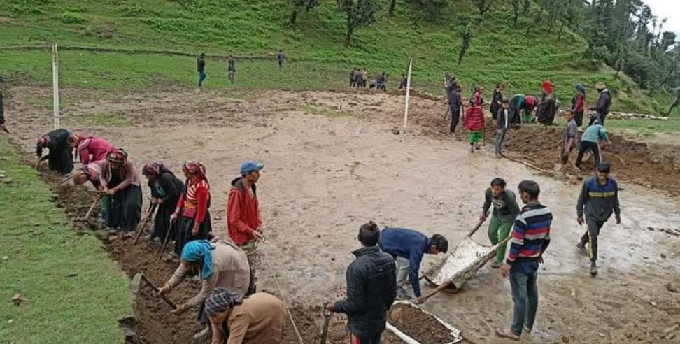 Chamoli Kanol Village: People of Kanol village built a playground in Chamoli