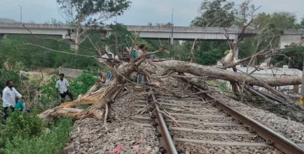 Uttarakhand Storm News: Sudden Storm Causes Major Damage in Haridwar