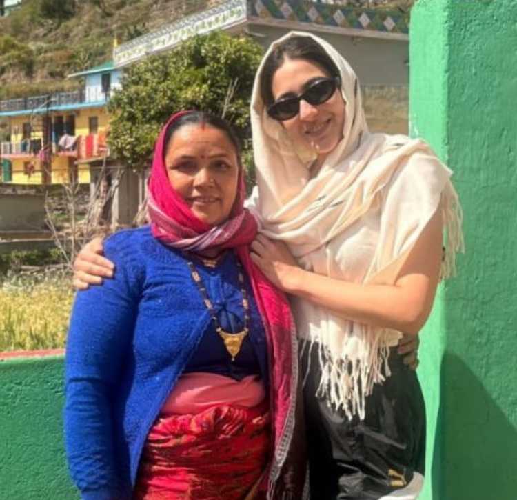 Sara Ali Khan in Tehri Garhwal Uttarakhand