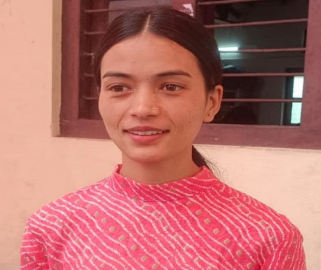 22 year old Isha became gram prdhan