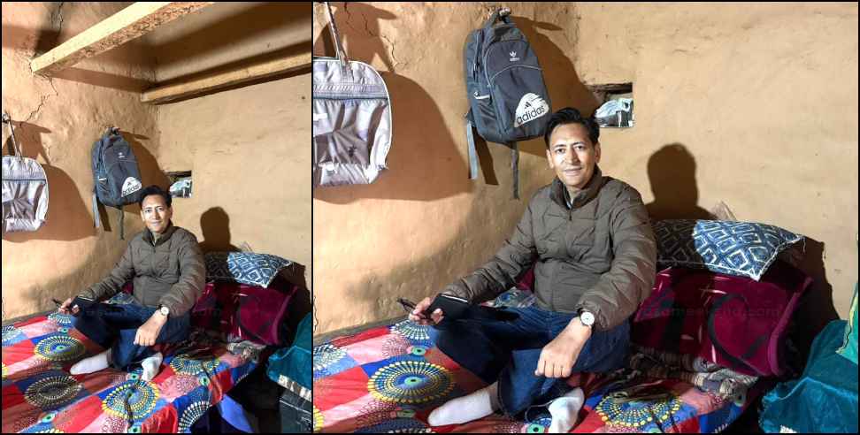 IAS Deepak Rawat: IAS Deepak Rawat Visits Ancestral Maternal Village
