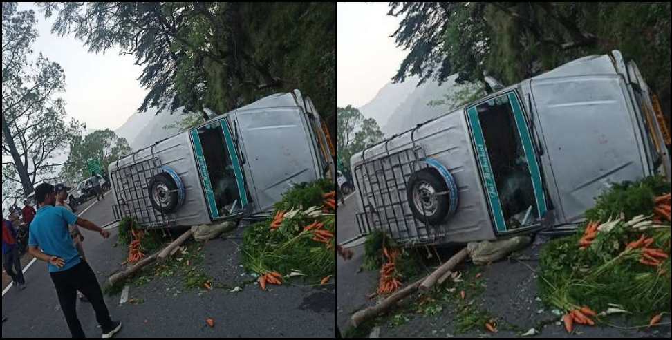 Nainital News: Tata Sumo overturns on road in Nainital