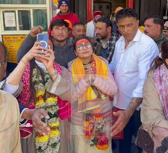 Rani Mukerji Badrinath Kedarnath Visit