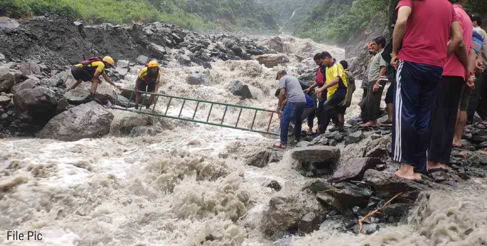 gopeshwar women drowned: Two women drowned in water due to bridge collapse in Gopeshwar