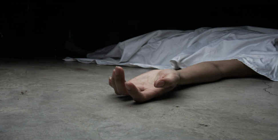 Suicide: Brother throw sister dead body in bed after suicide