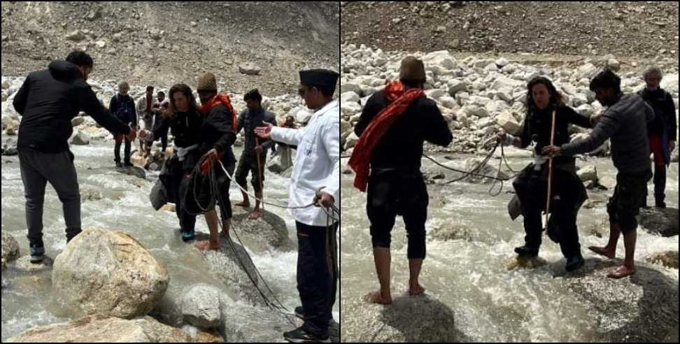 Tourists reaching Gomukh risking their lives