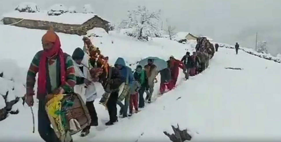 बर्फबारी के बीच शादी: Wedding in snowfall uttarakhand