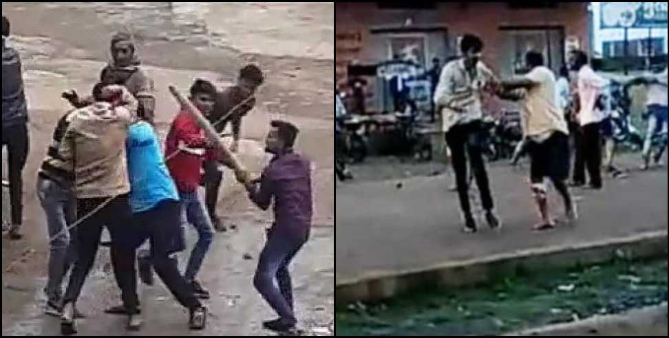haridwar pitayi video : Devotees assaulted for Rs 4 in Haridwar