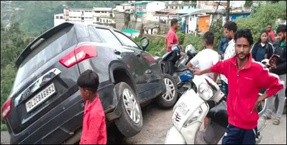 Dehradun News: Drunk Delhi Tourists Hit Vehicles on Dehradun-Mussoorie Road