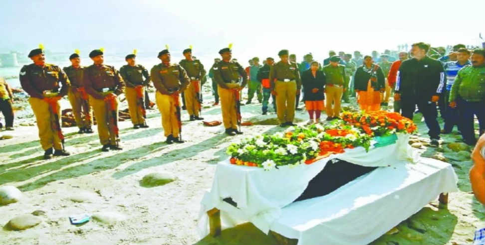 Bsf martyr anil bhatt: Bsf martyr anil bhatt funeral in Rishikesh