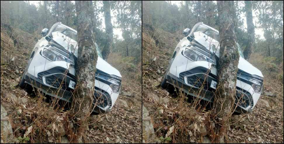 Road Accident in Pithoragarh: Car fell into a ditch on Pankhu Motorway