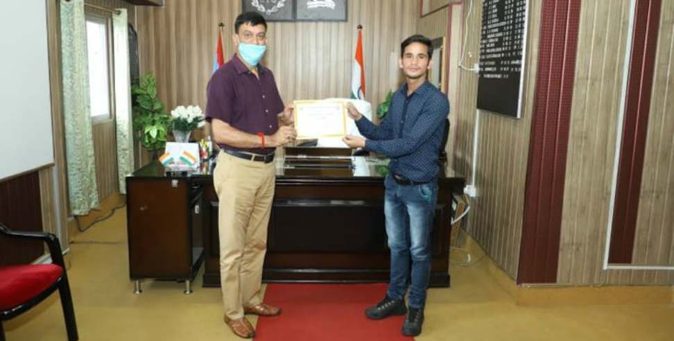 Chamoli News: Chamoli: Shiv Singh becomes Volunteer of the Month